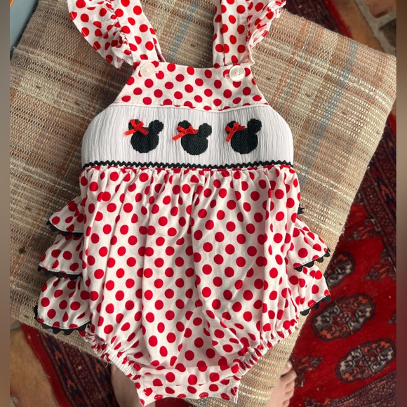 Disney smocked bubble - Picture 1 of 2